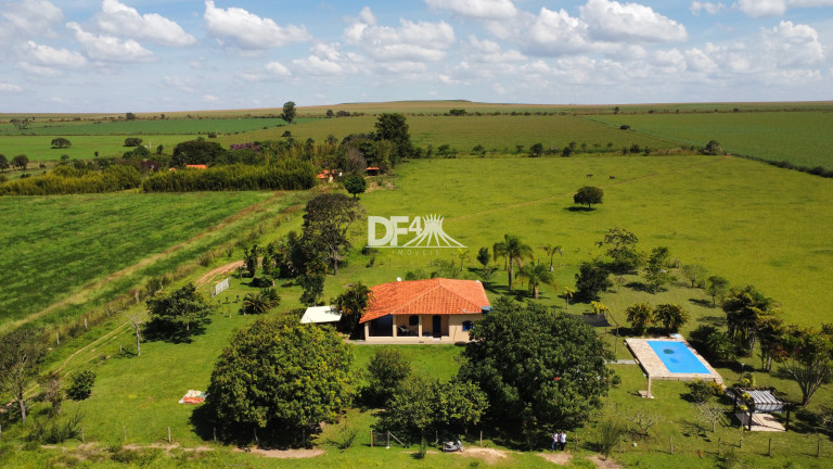 Imagem Imóvel com 16 Quartos à Venda, 4.400 m² em Planaltina - Brasília Imagem Imóvel com 16 Quartos à Venda, 4.400 m² em Planaltina - Brasília