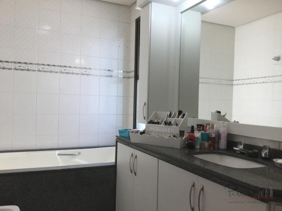 Imagem Apartamento com 4 Quartos à Venda, 393 m² em Agronômica - Florianópolis Imagem Apartamento com 4 Quartos à Venda, 393 m² em Agronômica - Florianópolis