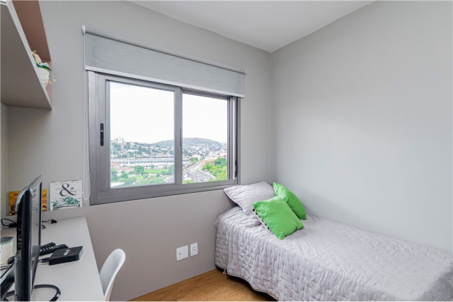 Imagem Imóvel com 3 Quartos à Venda, em Menino Deus - Porto Alegre Imagem Imóvel com 3 Quartos à Venda, em Menino Deus - Porto Alegre