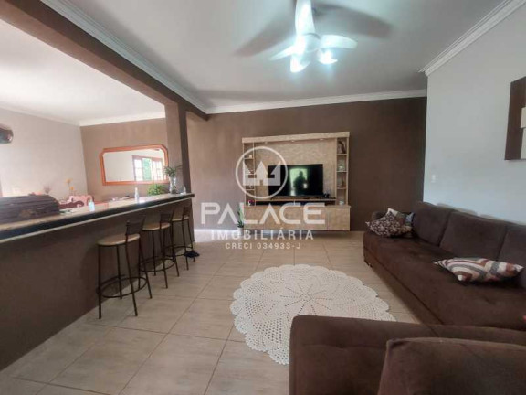 Imagem Imóvel com 3 Quartos à Venda, 180 m² em Dois Córregos - Piracicaba Imagem Imóvel com 3 Quartos à Venda, 180 m² em Dois Córregos - Piracicaba