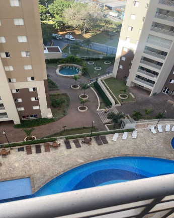 Apartamento à Venda,  em Jardim Tupanci - Barueri