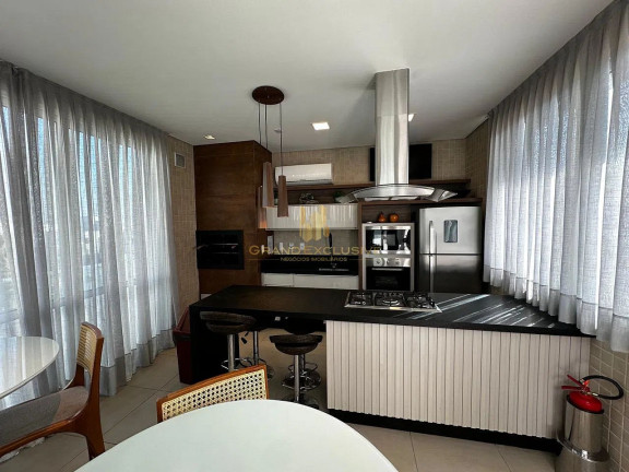 Imagem Apartamento com 3 Quartos à Venda, 135 m² em Centro - Balneário Camboriú Imagem Apartamento com 3 Quartos à Venda, 135 m² em Centro - Balneário Camboriú