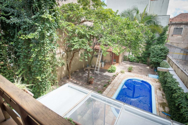Imagem Casa com 4 Quartos à Venda, 272 m² em Rio Branco - Porto Alegre