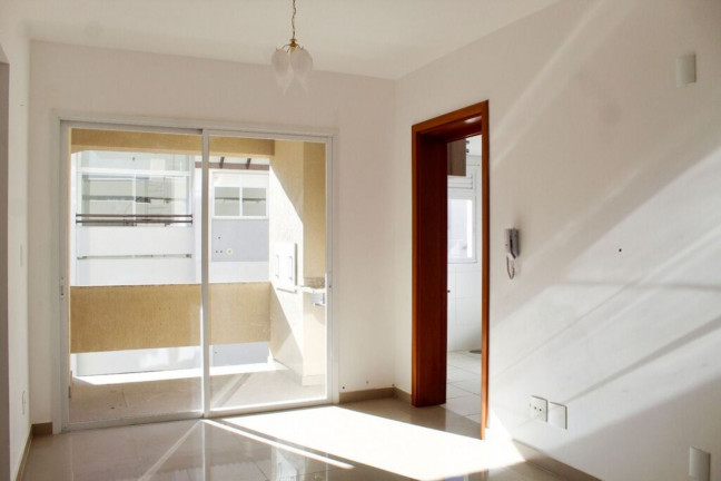 Imagem Imóvel com 2 Quartos à Venda, 57 m² em Vila Nova - Porto Alegre Imagem Imóvel com 2 Quartos à Venda, 57 m² em Vila Nova - Porto Alegre