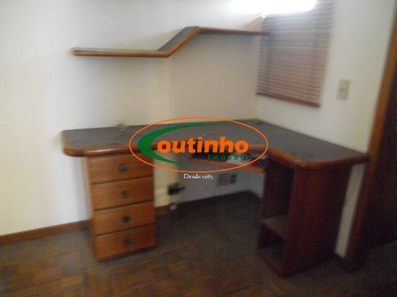 Imagem Apartamento com 4 Quartos à Venda, 135 m² em Tijuca - Rio De Janeiro Imagem Apartamento com 4 Quartos à Venda, 135 m² em Tijuca - Rio De Janeiro