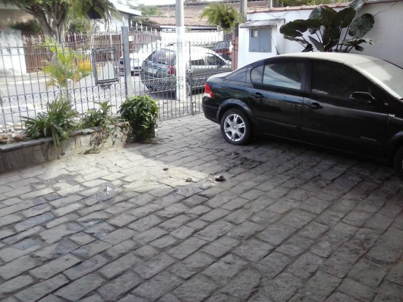 Imagem Casa com 6 Quartos à Venda, 237 m² em Centro - Pindamonhangaba