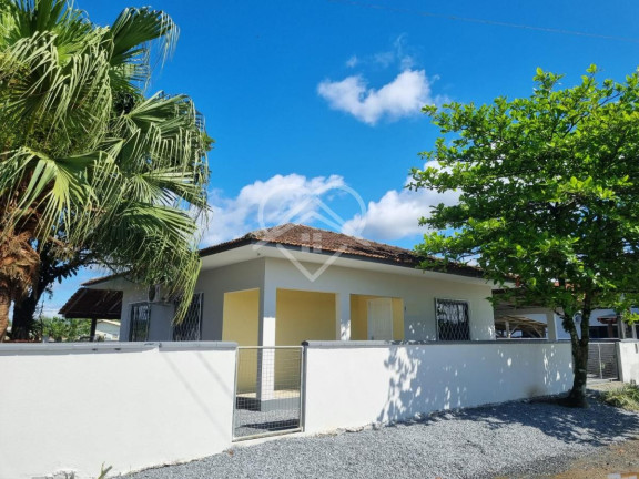 Casa com 2 Quartos à Venda, 130 m²