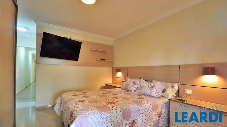 Imagem Sobrado com 3 Quartos à Venda, 278 m² em Vila Floresta - Santo André Imagem Sobrado com 3 Quartos à Venda, 278 m² em Vila Floresta - Santo André
