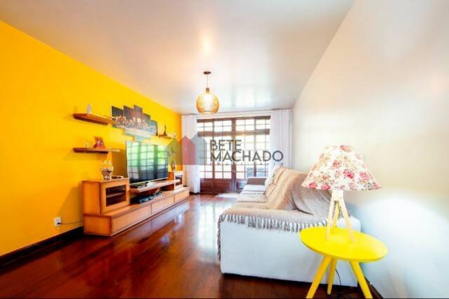 Imagem Casa com 4 Quartos à Venda, 182 m² em Alto - Teresópolis