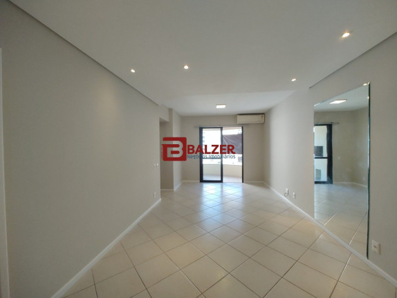 Apartamento com 3 Quartos à Venda, 125 m² em Centro - Florianópolis