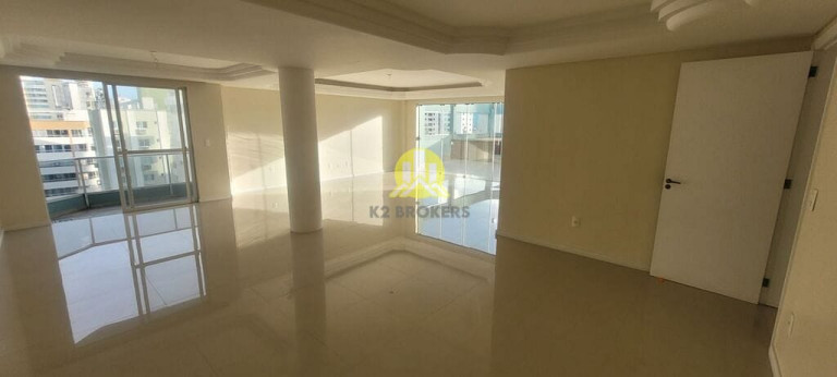 Imagem Cobertura com 6 Quartos à Venda, 470 m² em Centro - Balneário Camboriú Imagem Cobertura com 6 Quartos à Venda, 470 m² em Centro - Balneário Camboriú
