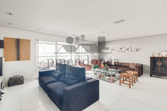 Apartamento com 4 Quartos à Venda, 234 m² em Vila Nova Conceição - São Paulo