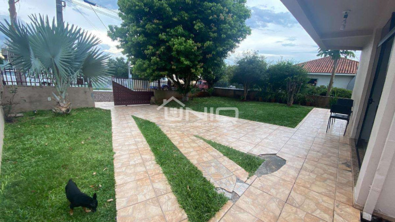 Imagem Casa com 4 Quartos à Venda, 272 m² em Fraron - Pato Branco Imagem Casa com 4 Quartos à Venda, 272 m² em Fraron - Pato Branco
