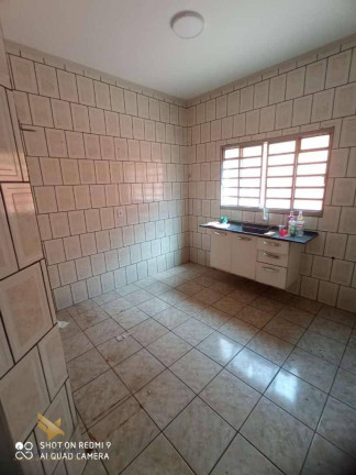 Imagem Sobrado com 3 Quartos à Venda, 152 m² em Vila Carvalho - Campo Grande