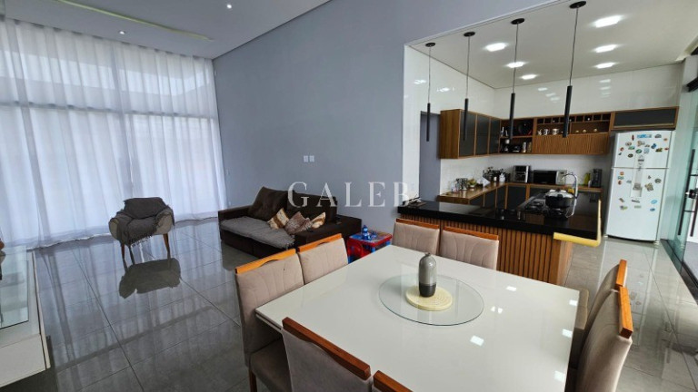 Imagem Casa com 3 Quartos à Venda, 189 m² em Jardim Shangri-lá - Atibaia Imagem Casa com 3 Quartos à Venda, 189 m² em Jardim Shangri-lá - Atibaia