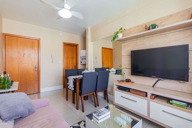 Imagem Imóvel com 3 Quartos à Venda, 66 m² em Menino Deus - Porto Alegre Imagem Imóvel com 3 Quartos à Venda, 66 m² em Menino Deus - Porto Alegre