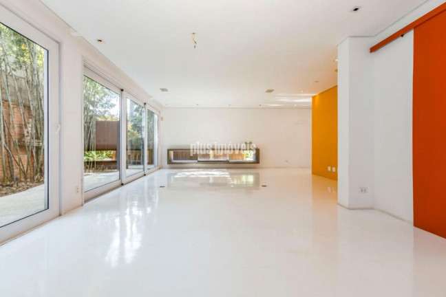 Imagem Casa com 3 Quartos à Venda, 360 m² em Jardim Paulista - São Paulo