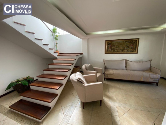 Imagem Sobrado com 4 Quartos à Venda, 300 m² em Dom Bosco - Itajaí