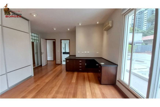 Imagem Casa com 3 Quartos para Alugar, 420 m² em Vila Nova Conceição - São Paulo