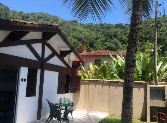 Imagem Casa com 7 Quartos à Venda, 208 m² em Praia Grande - Ubatuba Imagem Casa com 7 Quartos à Venda, 208 m² em Praia Grande - Ubatuba