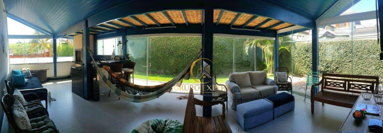 Sobrado com 4 Quartos à Venda, 320 m² em Urbanova - São José Dos Campos