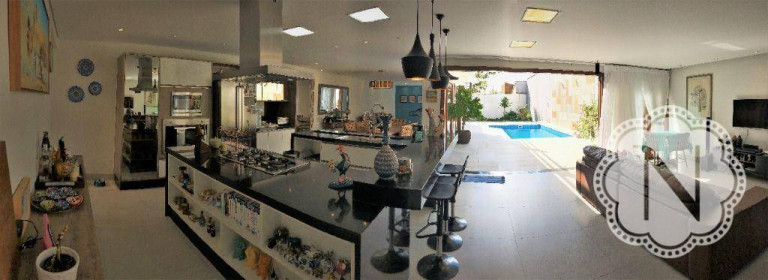 Sobrado com 4 Quartos à Venda, 236 m² em Suarão - Itanhaém