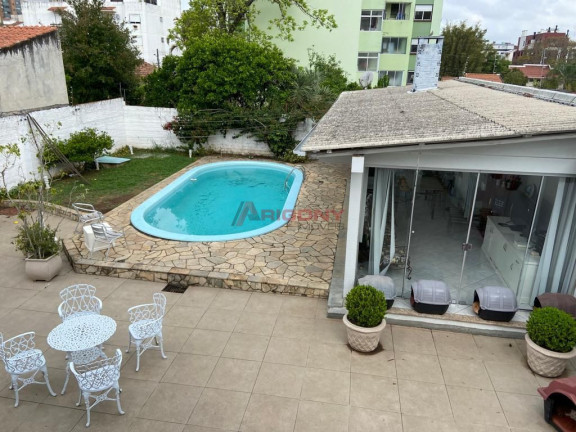 Imagem Casa com 4 Quartos à Venda, 275 m² em Nossa Senhora De Fátima - Santa Maria Imagem Casa com 4 Quartos à Venda, 275 m² em Nossa Senhora De Fátima - Santa Maria