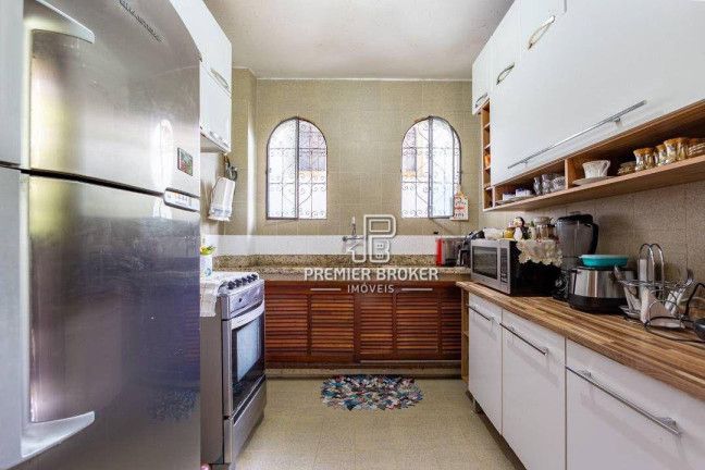 Imagem Casa com 4 Quartos à Venda, 174 m² em  Alto - Teresópolis