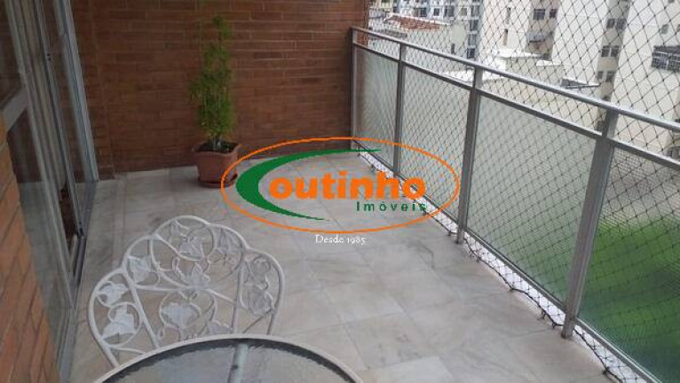 Imagem Apartamento com 4 Quartos à Venda, 156 m² em Tijuca - Rio De Janeiro Imagem Apartamento com 4 Quartos à Venda, 156 m² em Tijuca - Rio De Janeiro