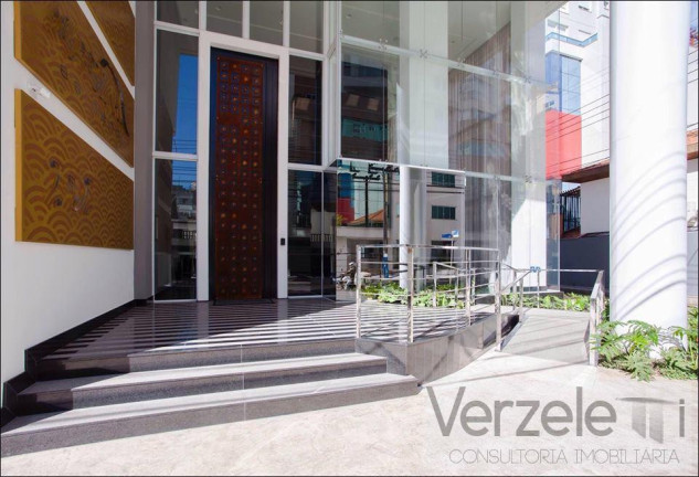 Imagem Apartamento com 3 Quartos à Venda, 130 m² em Centro - Balneário Camboriú Imagem Apartamento com 3 Quartos à Venda, 130 m² em Centro - Balneário Camboriú