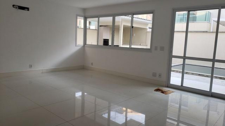 Casa com 4 Quartos à Venda, 235 m² em Recreio Dos Bandeirantes - Rio De Janeiro