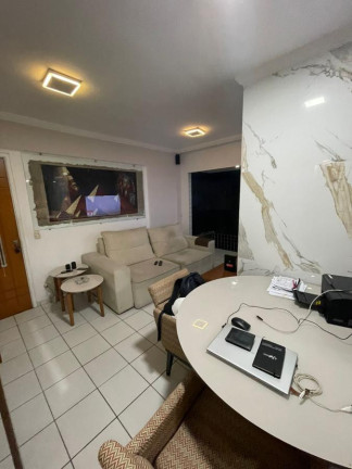 Imagem Apartamento com 3 Quartos à Venda, 75 m² em Casa Amarela - Recife