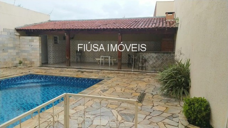 Imagem Casa com 3 Quartos à Venda, 396 m² em Jardim Macedo - Ribeirão Preto