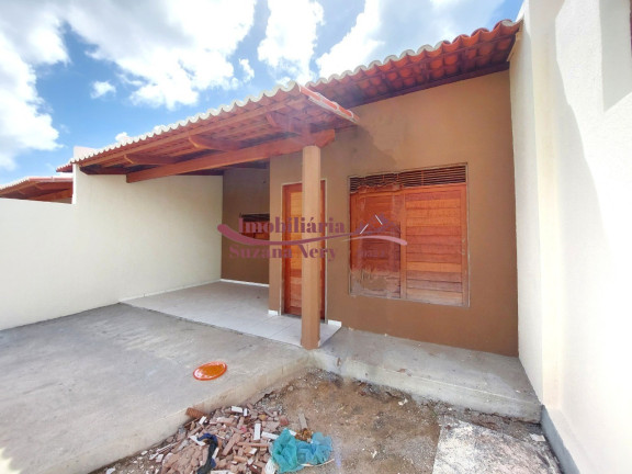 Casa com 2 Quartos à Venda,  em Cajupiranga - Parnamirim