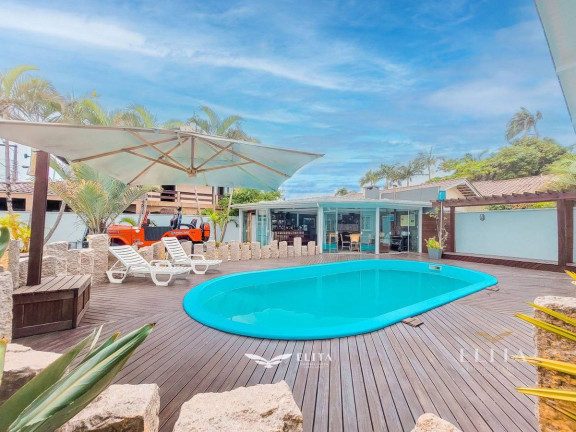Imagem Casa com 4 Quartos à Venda, 240 m² em Centro - Barra Velha