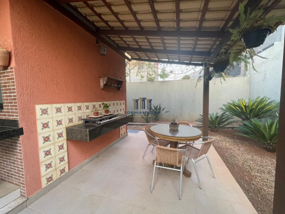 Casa de Condomínio com 4 Quartos à Venda, 260 m² em Residencial Gran Park - Vespasiano