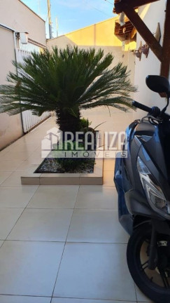 Imagem Casa com 3 Quartos à Venda, 200 m² em Conjunto Manoel Mendes - Uberaba