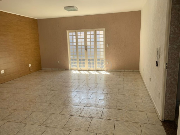 Imagem Casa com 2 Quartos à Venda, 470 m² em Jardim Viaduto (vila Xavier) - Araraquara Imagem Casa com 2 Quartos à Venda, 470 m² em Jardim Viaduto (vila Xavier) - Araraquara