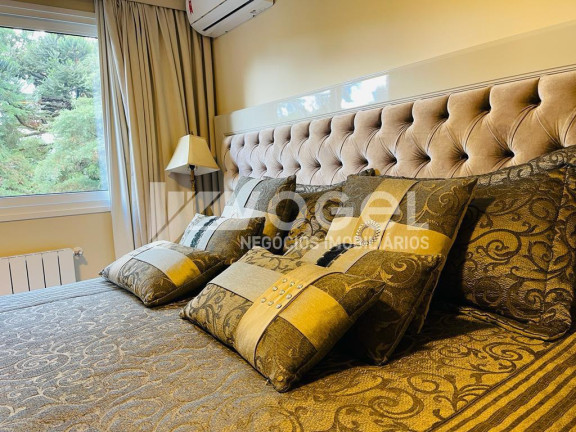 Imagem Apartamento com 3 Quartos à Venda, 132 m² em Centro - Gramado Imagem Apartamento com 3 Quartos à Venda, 132 m² em Centro - Gramado