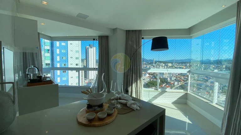 Imagem Apartamento com 3 Quartos à Venda, 136 m² em Centro - Balneário Camboriú