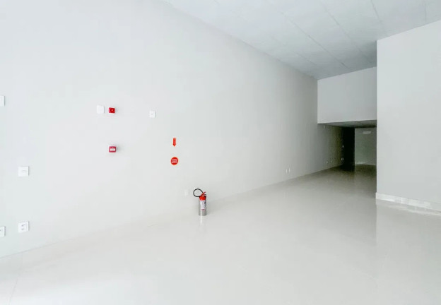 Imagem Sala Comercial à Venda, 80 m² em Pioneiros - Balneário Camboriú Imagem Sala Comercial à Venda, 80 m² em Pioneiros - Balneário Camboriú