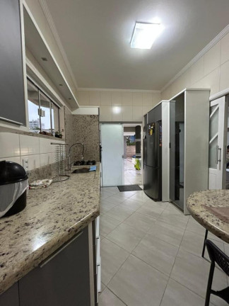 Imagem Casa com 3 Quartos à Venda, 240 m² em Pedra Branca - Palhoça