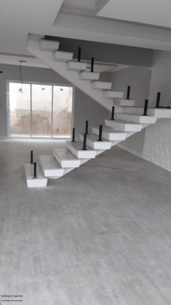 Imagem Sobrado com 4 Quartos à Venda, 215 m² em Residencial Morumbí - Poços De Caldas