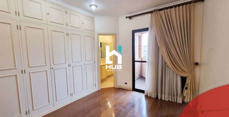Imagem Apartamento com 3 Quartos à Venda, 274 m²