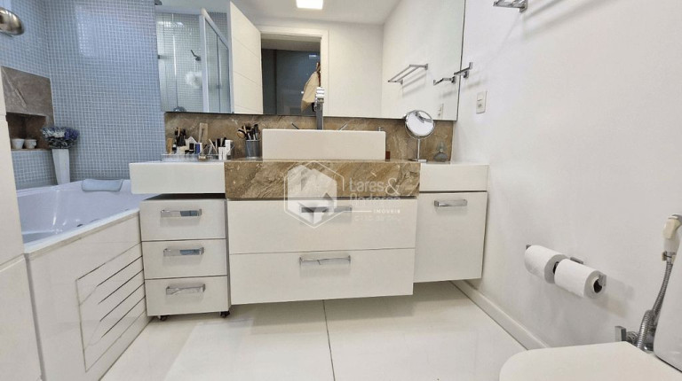 Imagem Apartamento com 3 Quartos à Venda, 240 m² em Cidade Monções - São Paulo Imagem Apartamento com 3 Quartos à Venda, 240 m² em Cidade Monções - São Paulo