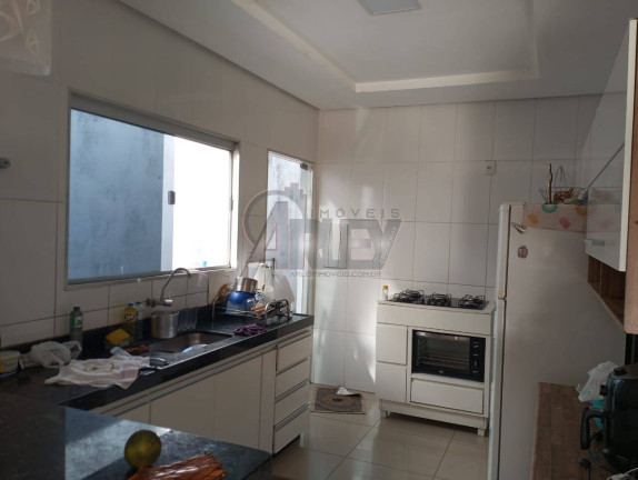 Imagem Casa com 3 Quartos à Venda, 300 m² em Maracanã - Montes Claros Imagem Casa com 3 Quartos à Venda, 300 m² em Maracanã - Montes Claros
