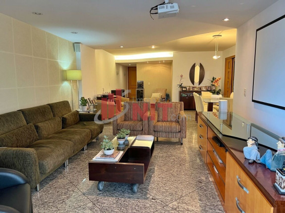 Imagem Apartamento com 4 Quartos à Venda, 192 m² em Icaraí - Niterói