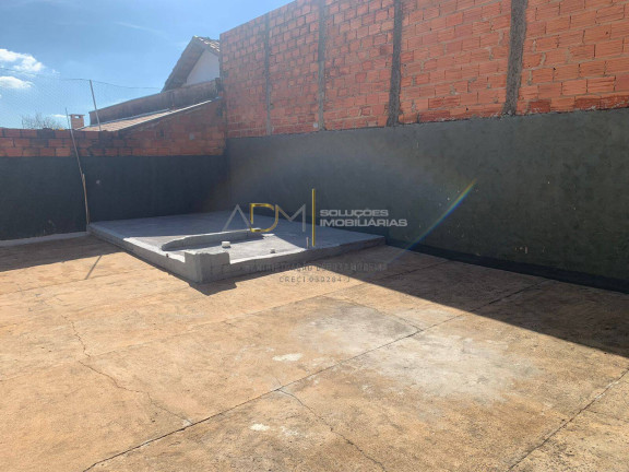 Imagem Casa com 2 Quartos à Venda, 64 m² em Comerciários - Botucatu