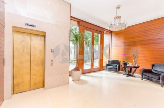 Imagem Apartamento com 3 Quartos à Venda, 325 m² em Moinhos De Vento - Porto Alegre