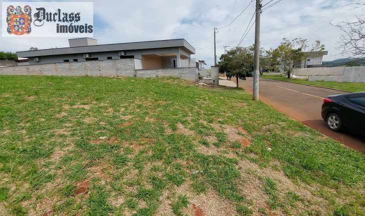 Terreno em Condomínio à Venda, 920 m² em Atibaia